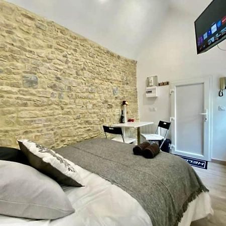 Bed In The City - Appart'Hotel - Historical Center Bayeux Exteriör bild