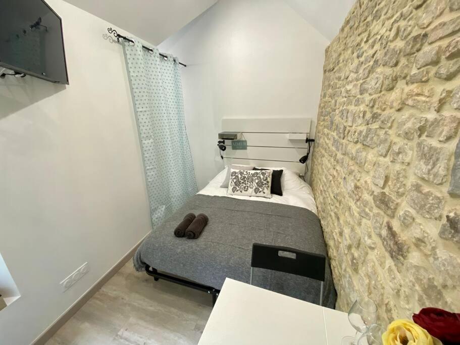 Bed In The City - Appart'Hotel - Historical Center Bayeux Exteriör bild